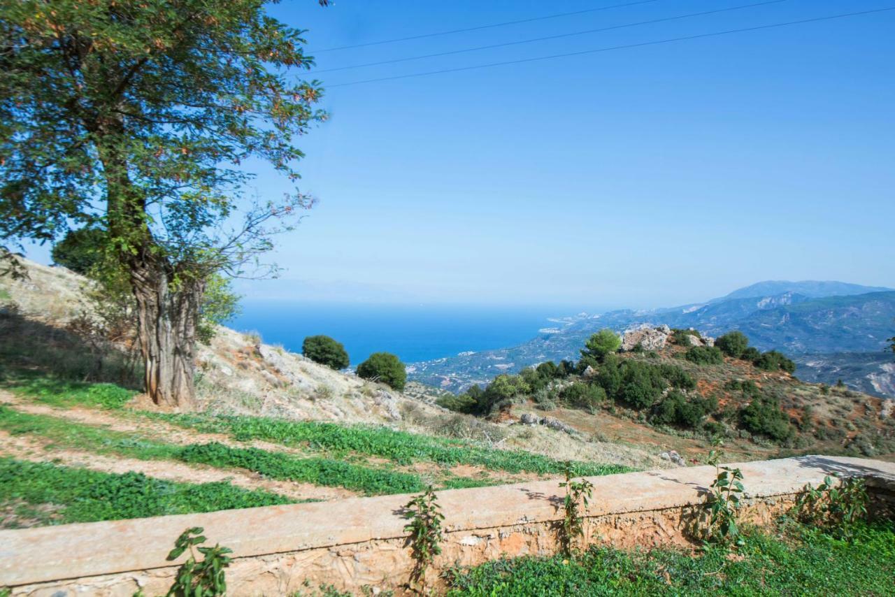 Villa Serenis Porovitsa 外观 照片
